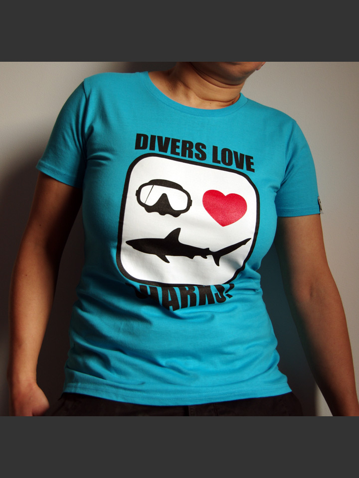 shop_divers_love_sharks_mc_F_aquaBlue_noirBlancRouge_1